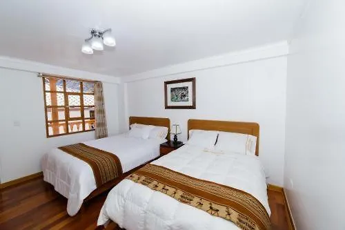 The White House Hotel 3*